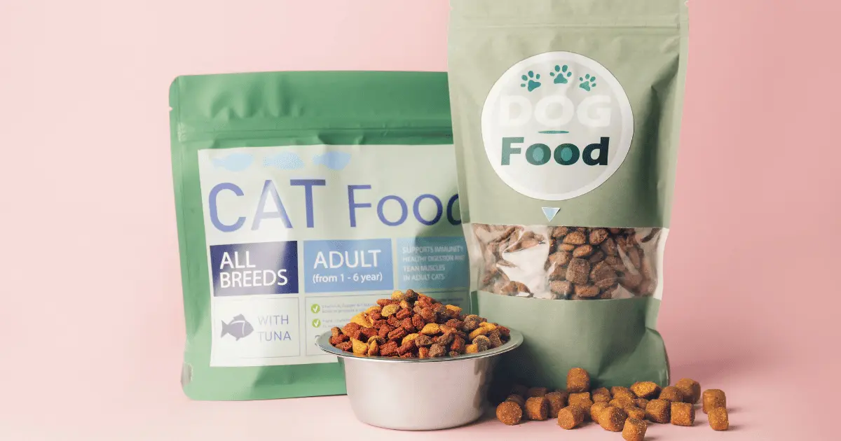 الأخطاء الشائعة عند اختيار الدراي فود للقطط